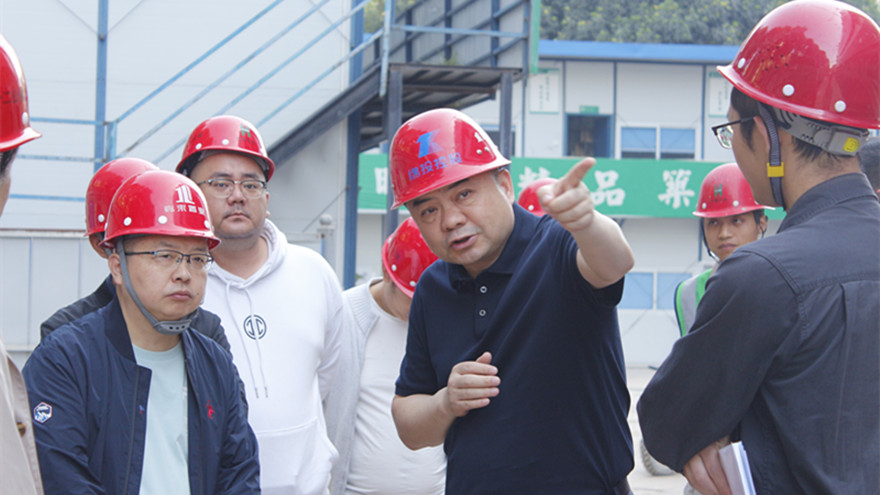 集團黨委書記、董事長肖林帶隊督查嘉來·南河廣場安全生產(chǎn)和疫情防控工作